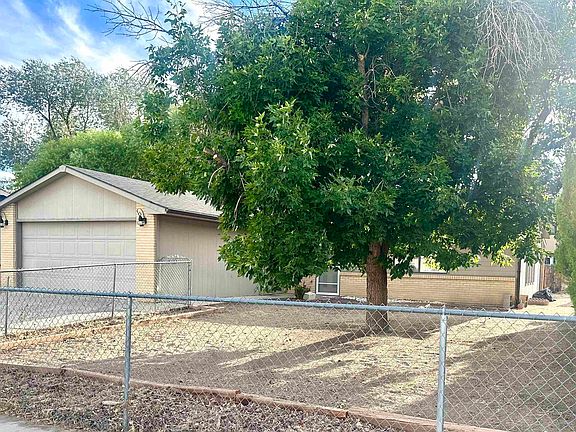 2nd image of 469 Cottonwood Lake Dr