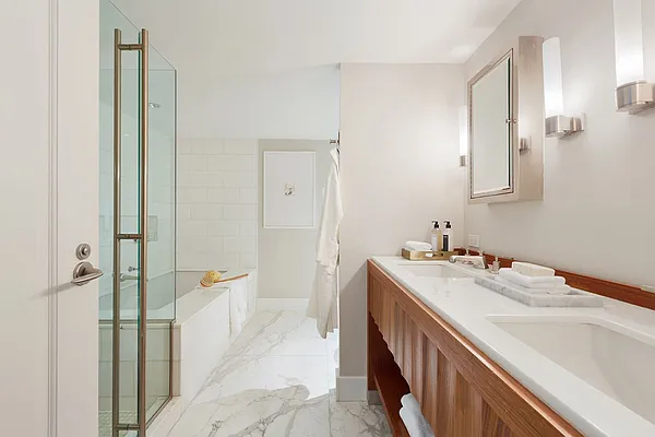 Sold by Compass | media 17