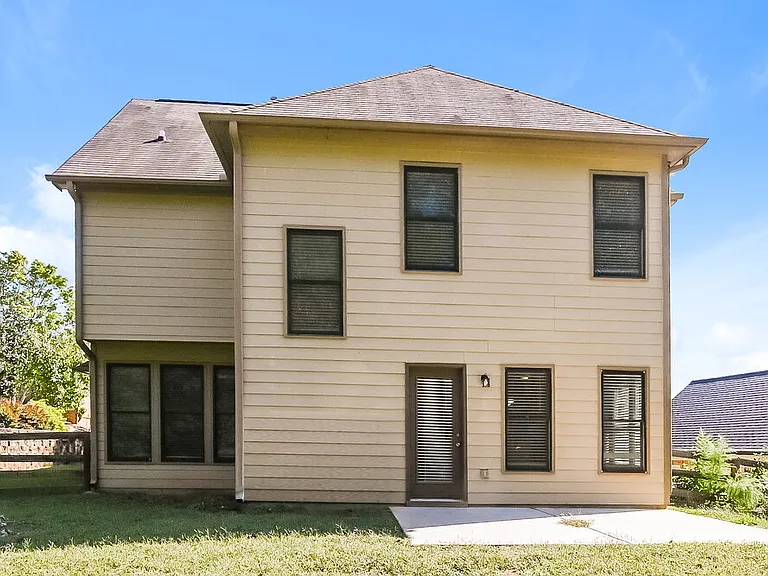 717 Midway Ave — Photo 16