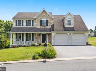 4 Laurel Ridge Ln, Lititz, PA 17543