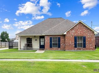 3481 Redbud St, Zachary, LA 70791