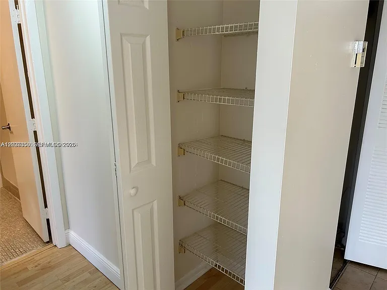 8600 N Sherman Cir #504 — Photo 17