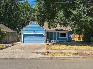 438 NE Flint St, Grants Pass, OR 97526