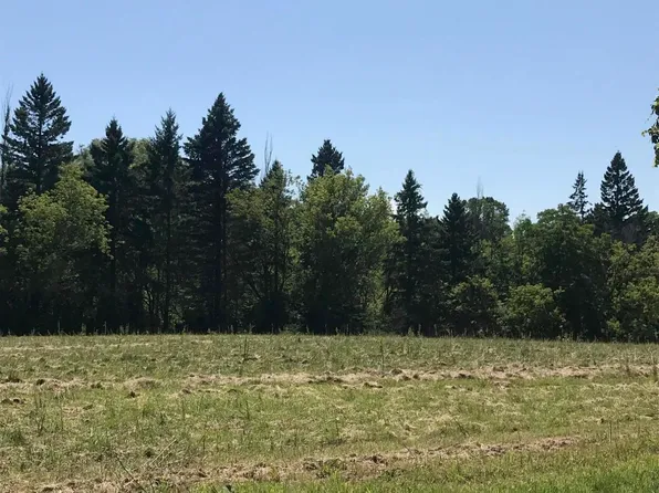 4145 E Oakwood Rd, Oak Creek, WI 53154