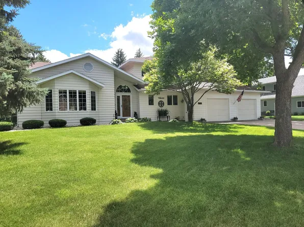 12954 Ironwood Dr, Aberdeen, SD 57401