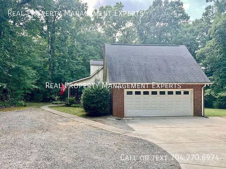 9024 Highland Creek Pkwy — Photo 20