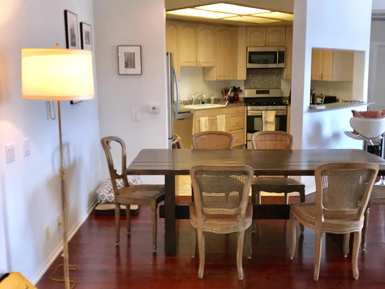 8349 Blackburn Ave #302 — Photo 41