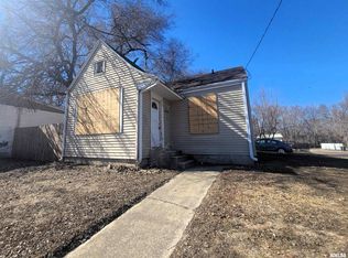 515 N 2nd St, Pekin, IL 61554