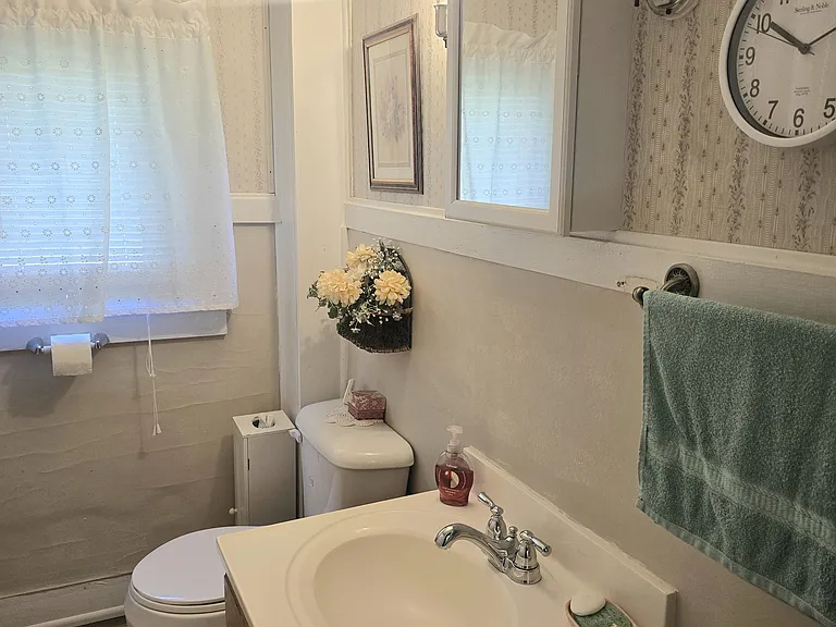 653 E Beaver St #B — Photo 16