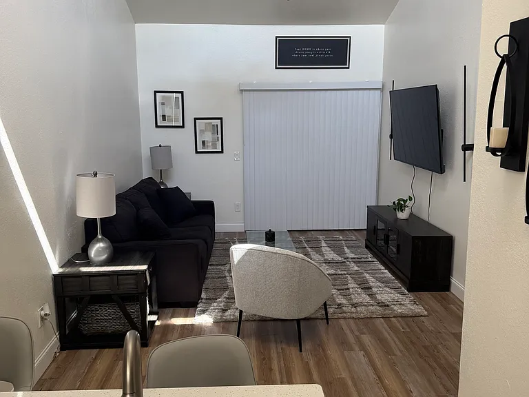 1369 Ellis Trace Dr W — Photo 6