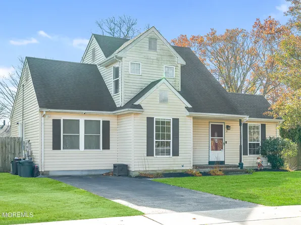 21 Shelli Terrace, Barnegat, NJ 08005