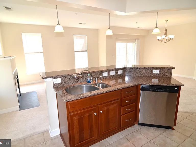 600 Edelen Station Pl #7301 — Photo 8
