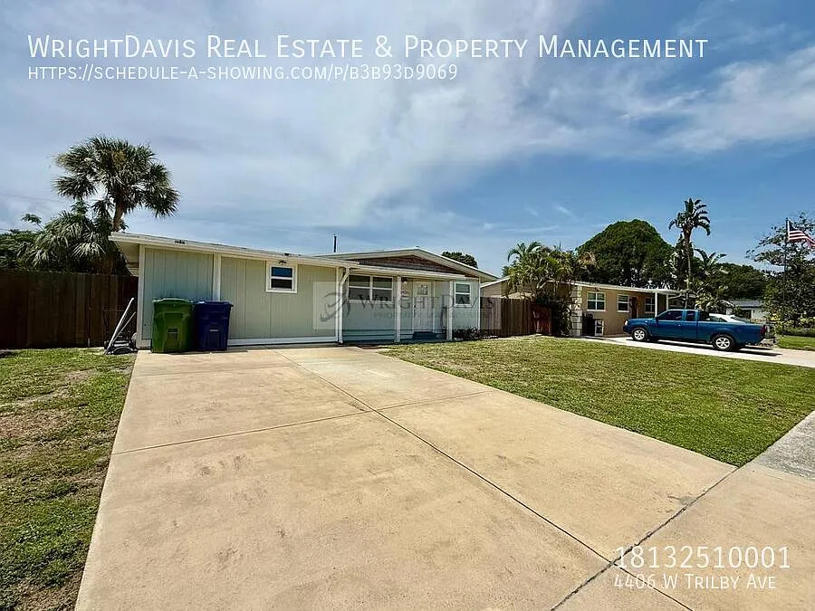 Charming South Tampa 2BR Home with Private Studio Apartment — Photo 2