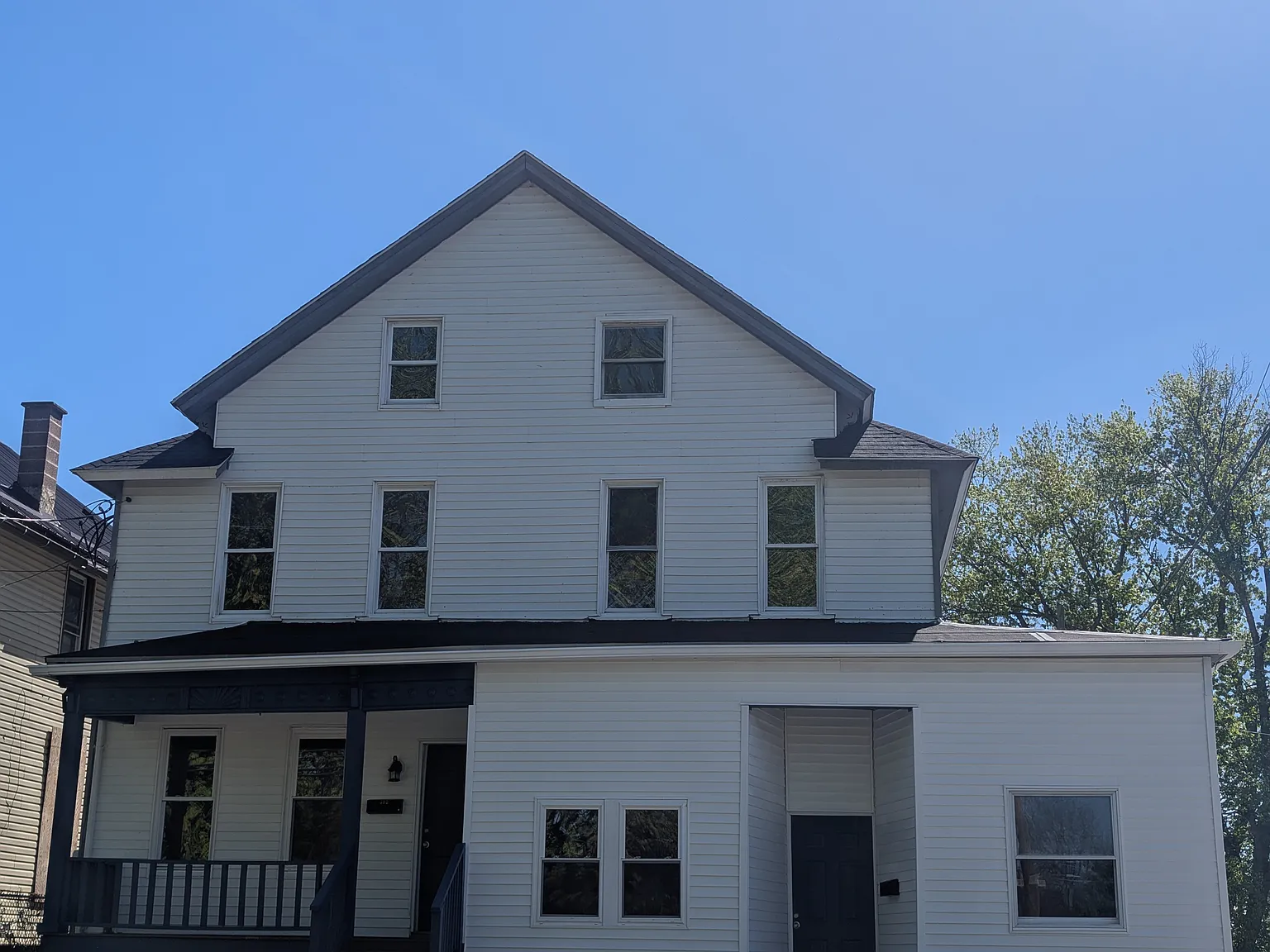 5 bed, 1800 sqft, $1,825 — Photo 2