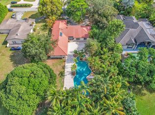 401 Farmington Dr, Plantation, FL 33317