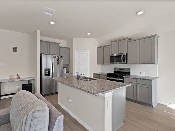4th image of 10108 Sunnyview Ln