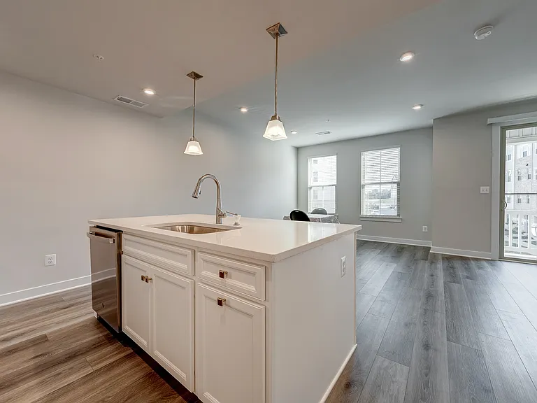 42560 Invergordon Ter — Photo 14