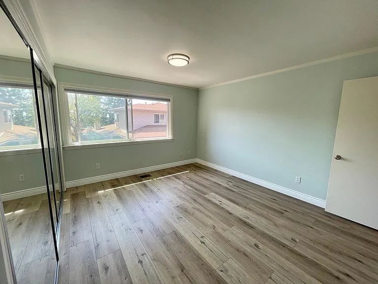 5470 Baltimore Dr #11 — Photo 9