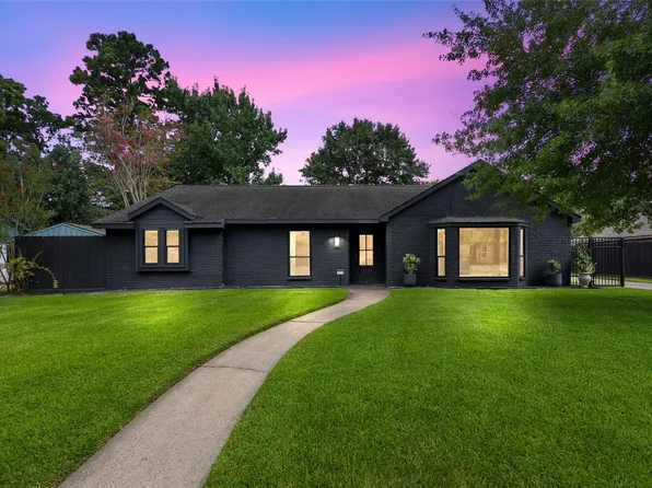 27210 Paula Ln, Conroe, TX 77385