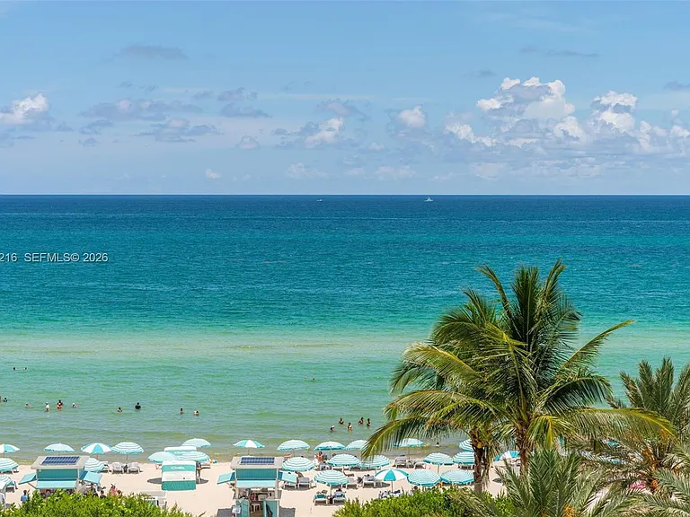 6801 Collins Ave #1215 — Photo 3