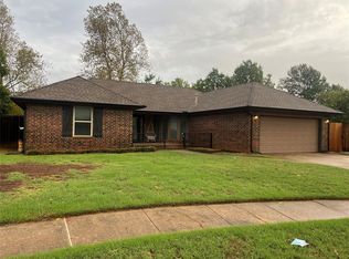 300 Little Chisholm Cir, Edmond, OK 73012