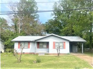 115 5th Ave NE, Magee, MS 39111