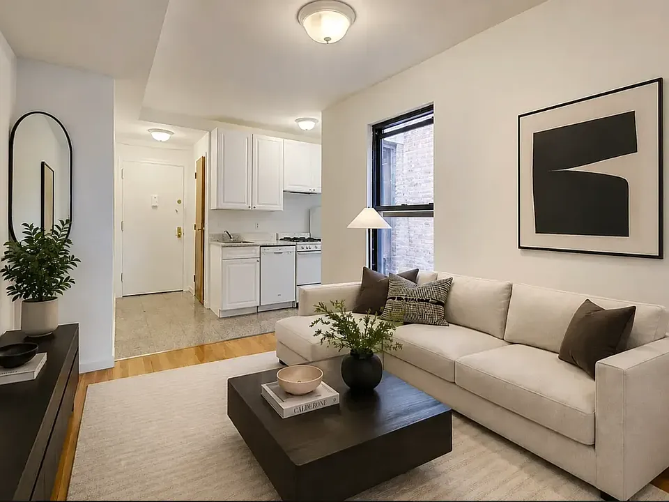 7 Carmine St #20