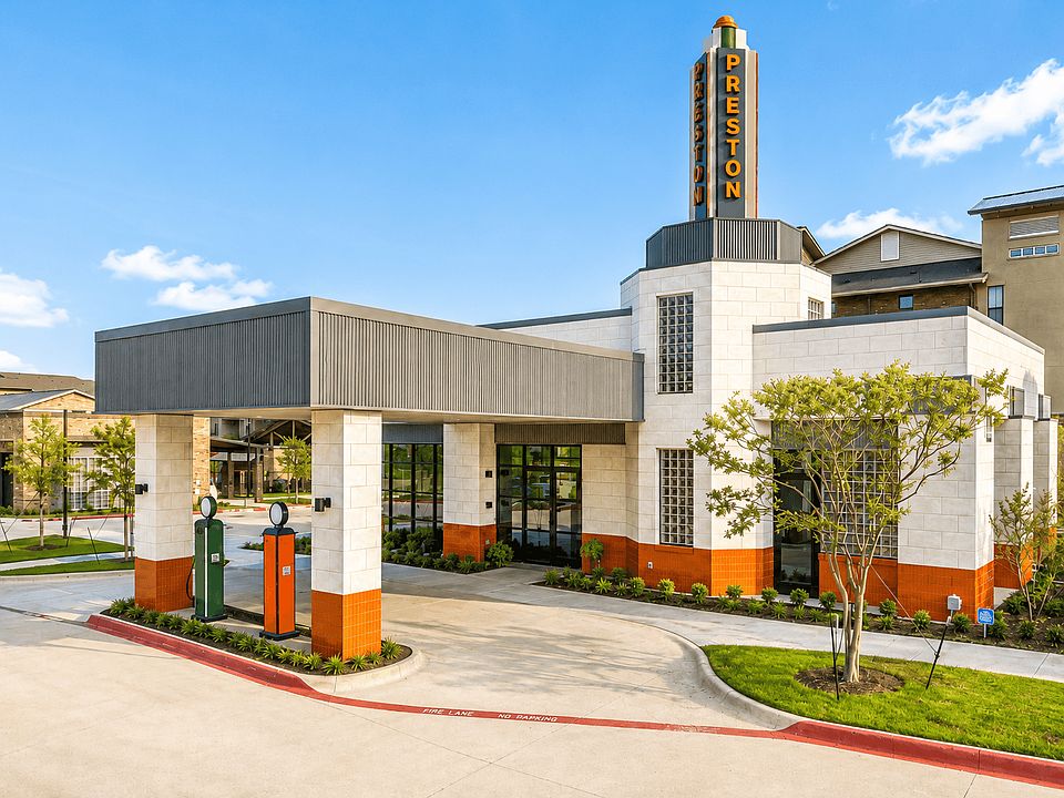 Welcome home to One Preston Stationour leasing team is ready to help you find your new apartment.