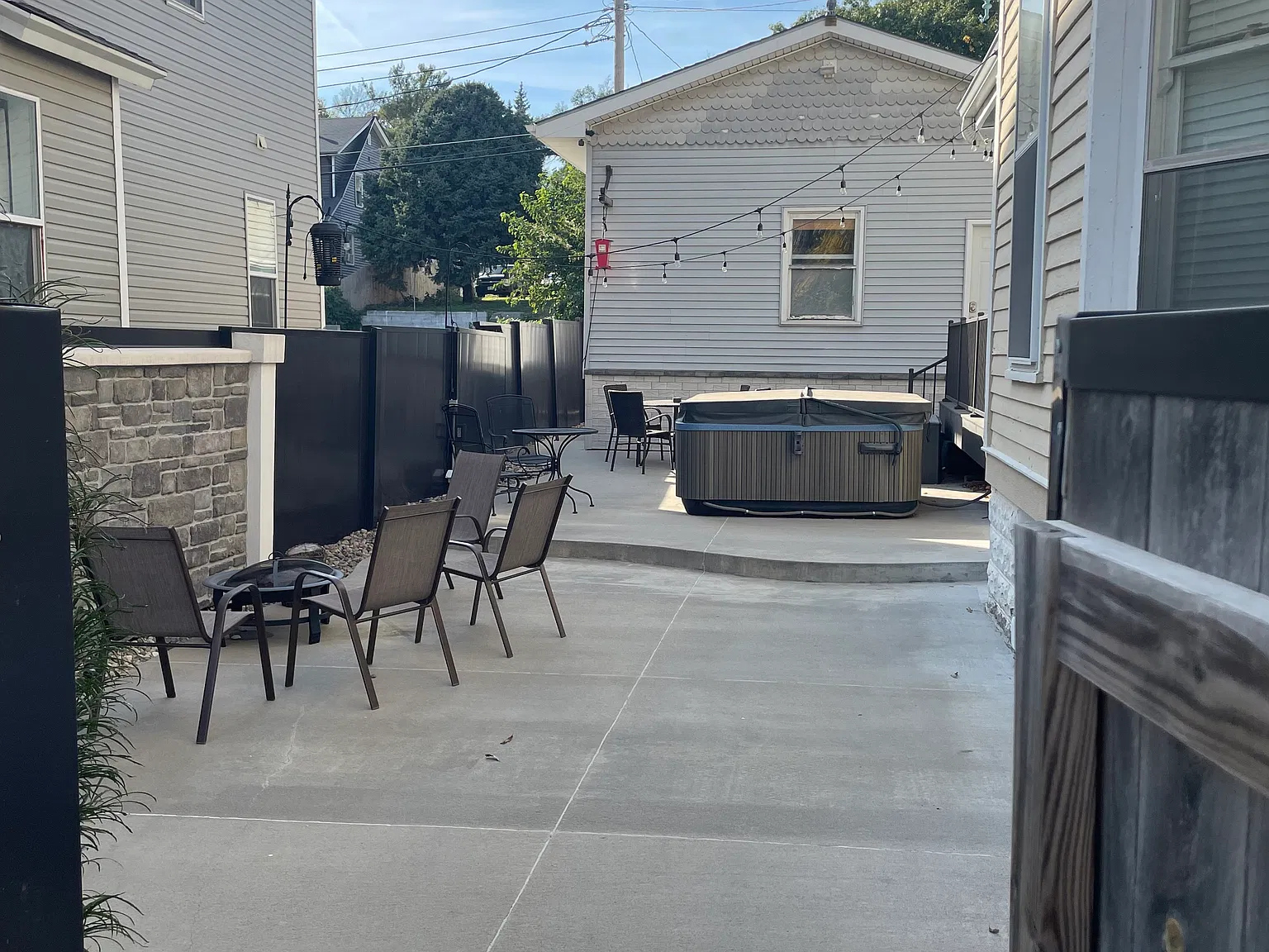 4 bed, 2100 sqft, $800 — Photo 2