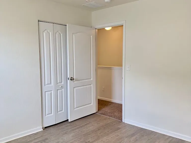 101 Cedar Breeze Dr — Photo 23