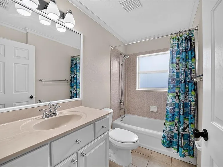 10384 SW 41st Ct — Photo 32