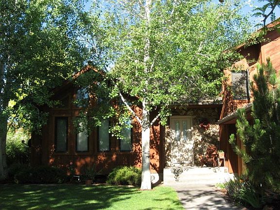 2nd image of 2736 Waterford Ct