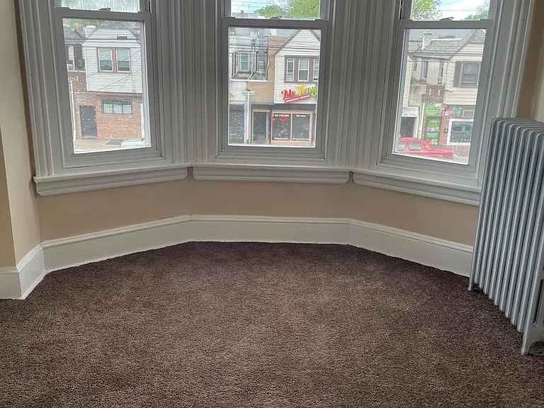 526 Macdade Blvd — Photo 6