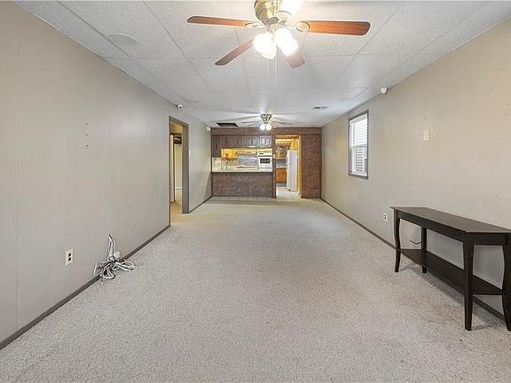 3rd image of 605 Wagner St