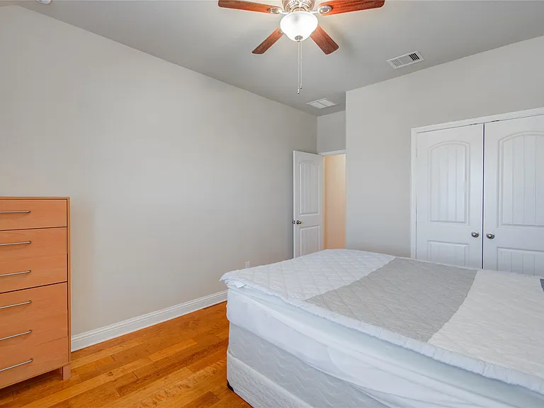 12902 Oak Falls Dr — Photo 30