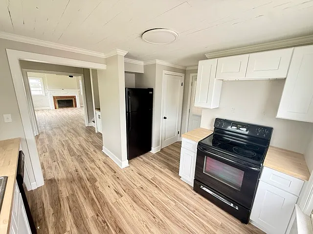 1316 Poplar St — Photo 3