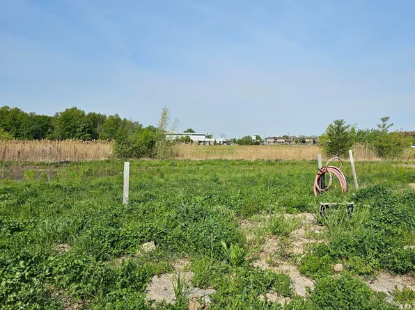 7319 Majestic Trl, Niagara Falls, ON L2H 3V4