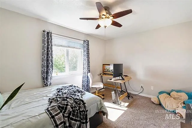 1437 NE Cinder Loop — Photo 15