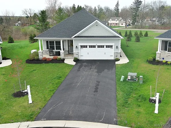 6385 Boston State Rd #26, Hamburg, NY 14075