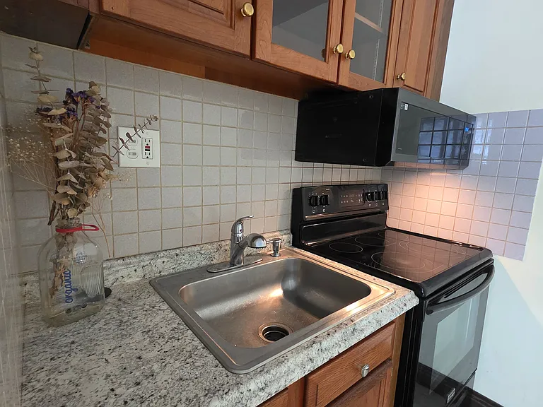 830 S 49th St #5 — Photo 4