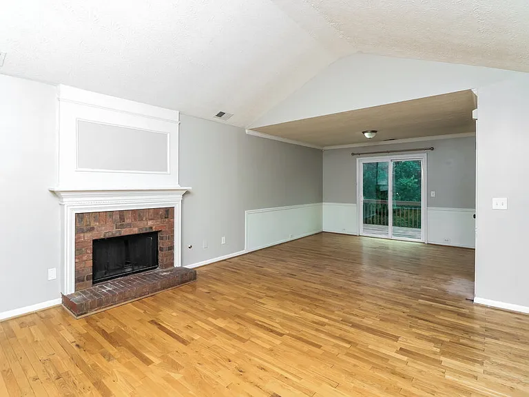 2991 Heather Lake Dr — Photo 5