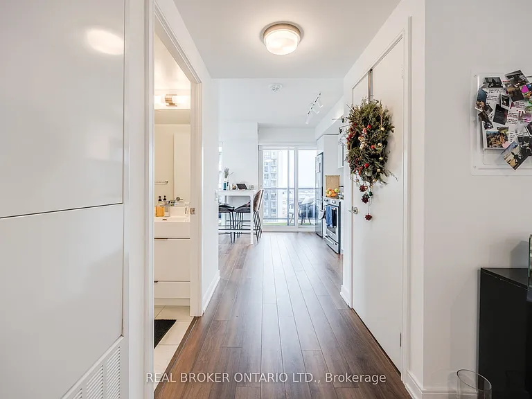 30 Samuel Wood Way #2010 — Photo 1