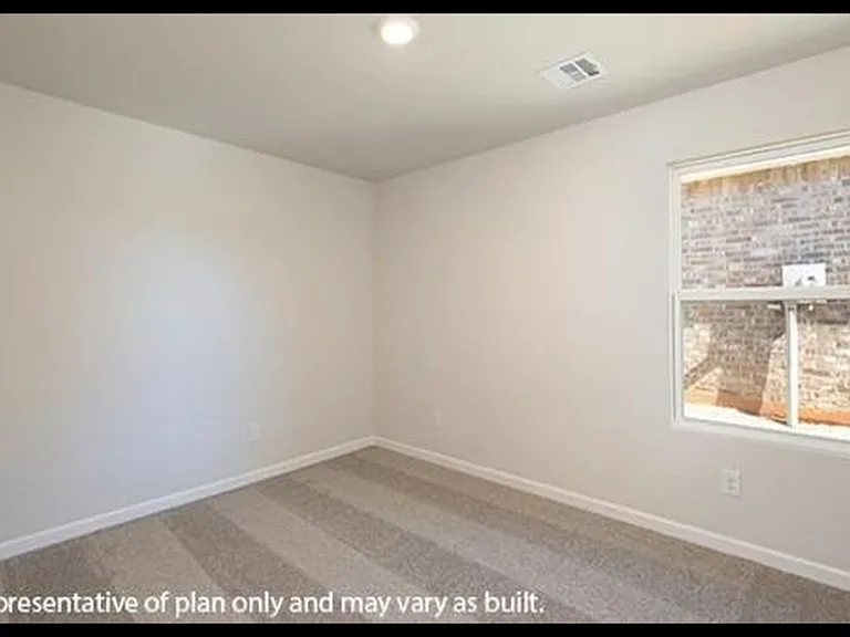 1201 E Stetson Ln — Photo 2