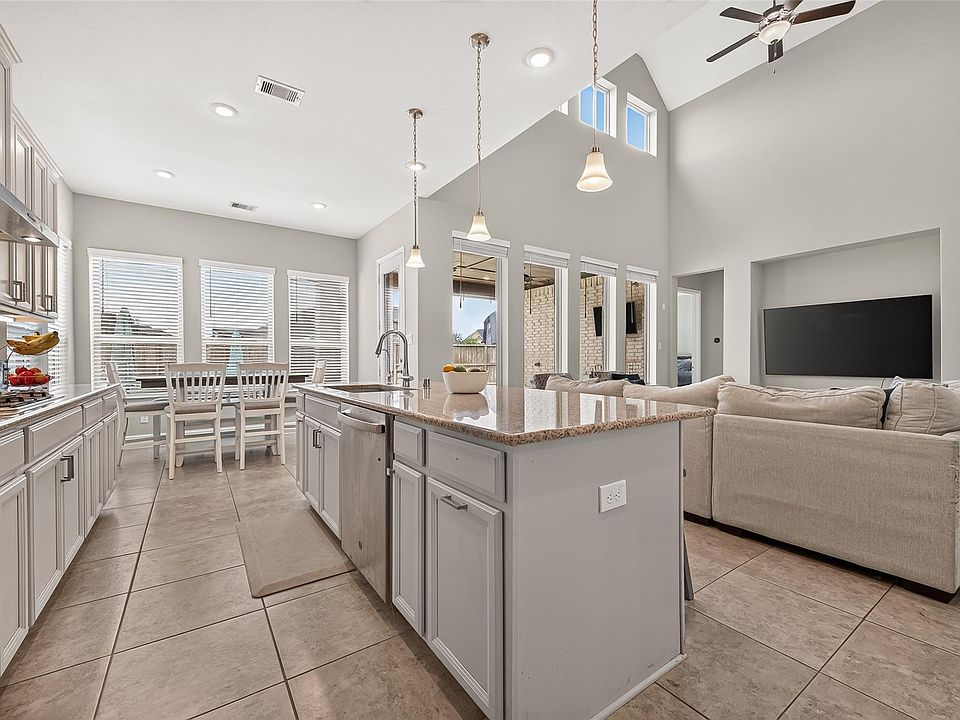 1st image of 938 Orange Zest Ln