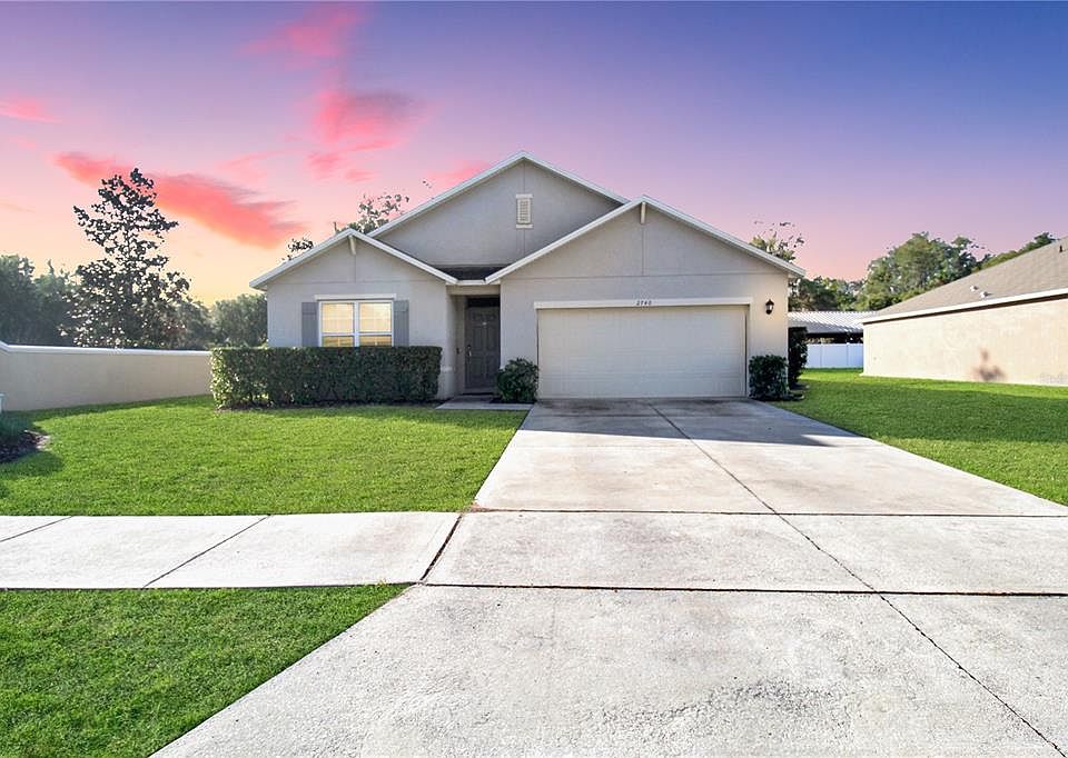 1st image of 2740 Summerglen Ln