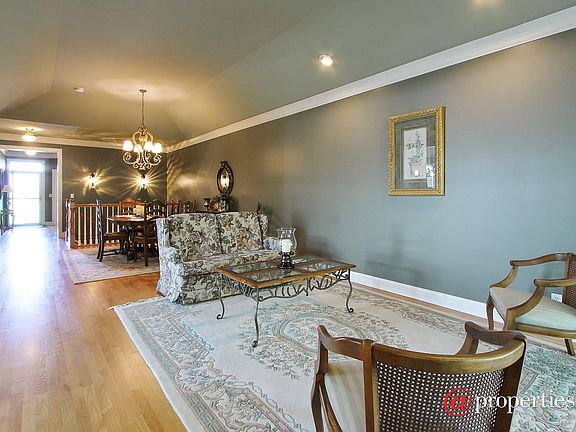 Living Room / Dining Room