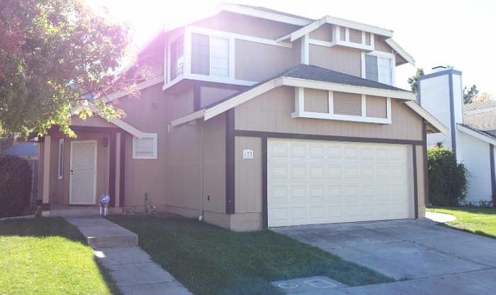 2nd image of 173 Crownpointe Dr