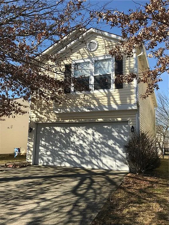1156 Crescent Dr photo 1
