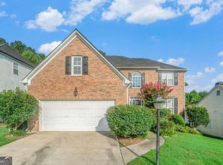 2215 Village Centre Dr, Loganville, GA 30052