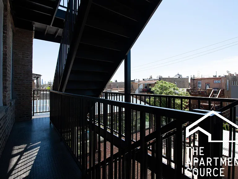 2743 W Division St #4R — Photo 13